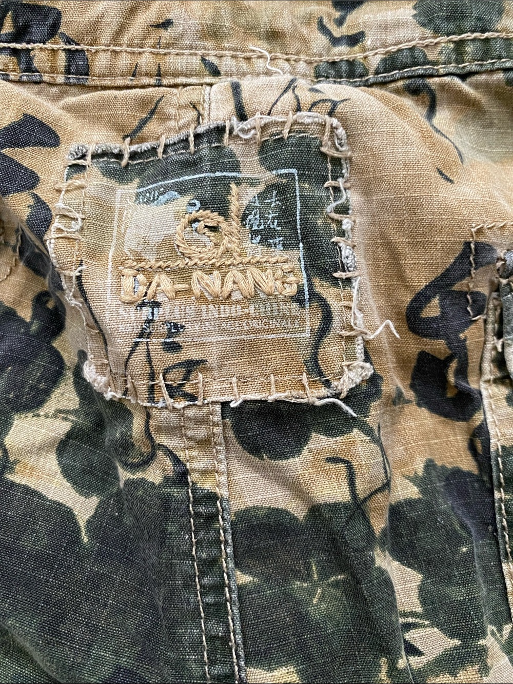 Vintage (Y2K) Da-Nang Surplus Style Camo Cargo Shorts. M. - Picture 3 of 10